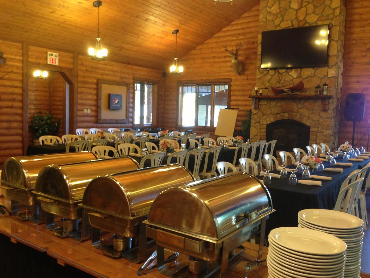 Bakers Narrows Lodge And Conference Center Flin Flon Zewnętrze zdjęcie