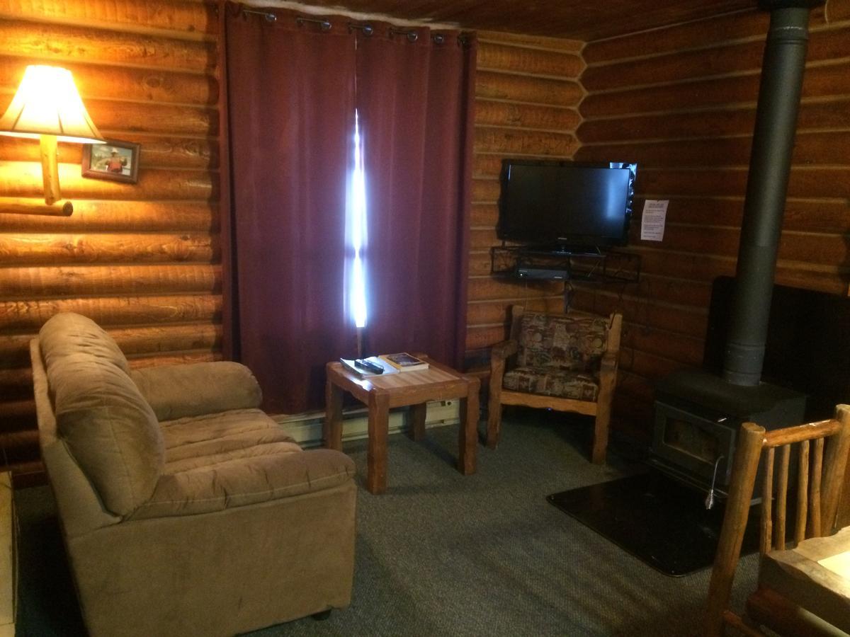 Bakers Narrows Lodge And Conference Center Flin Flon Zewnętrze zdjęcie
